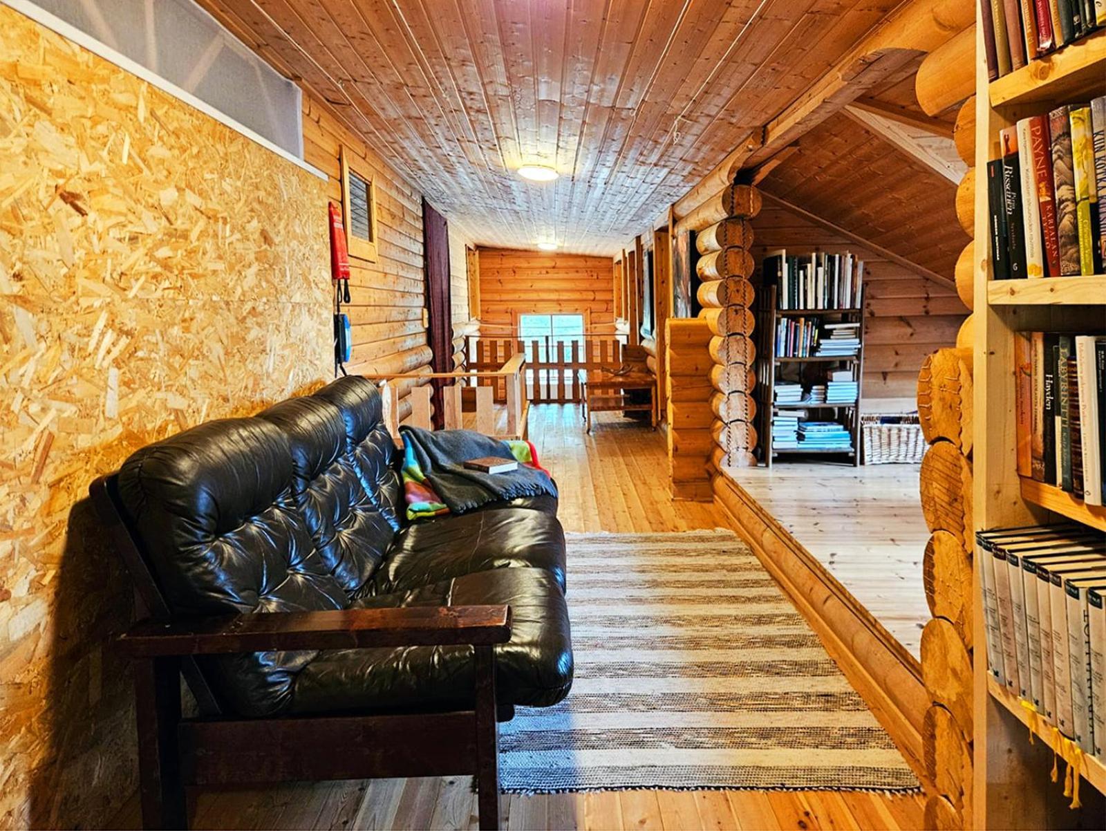 Manna Bb Hotel Karigasniemi Buitenkant foto