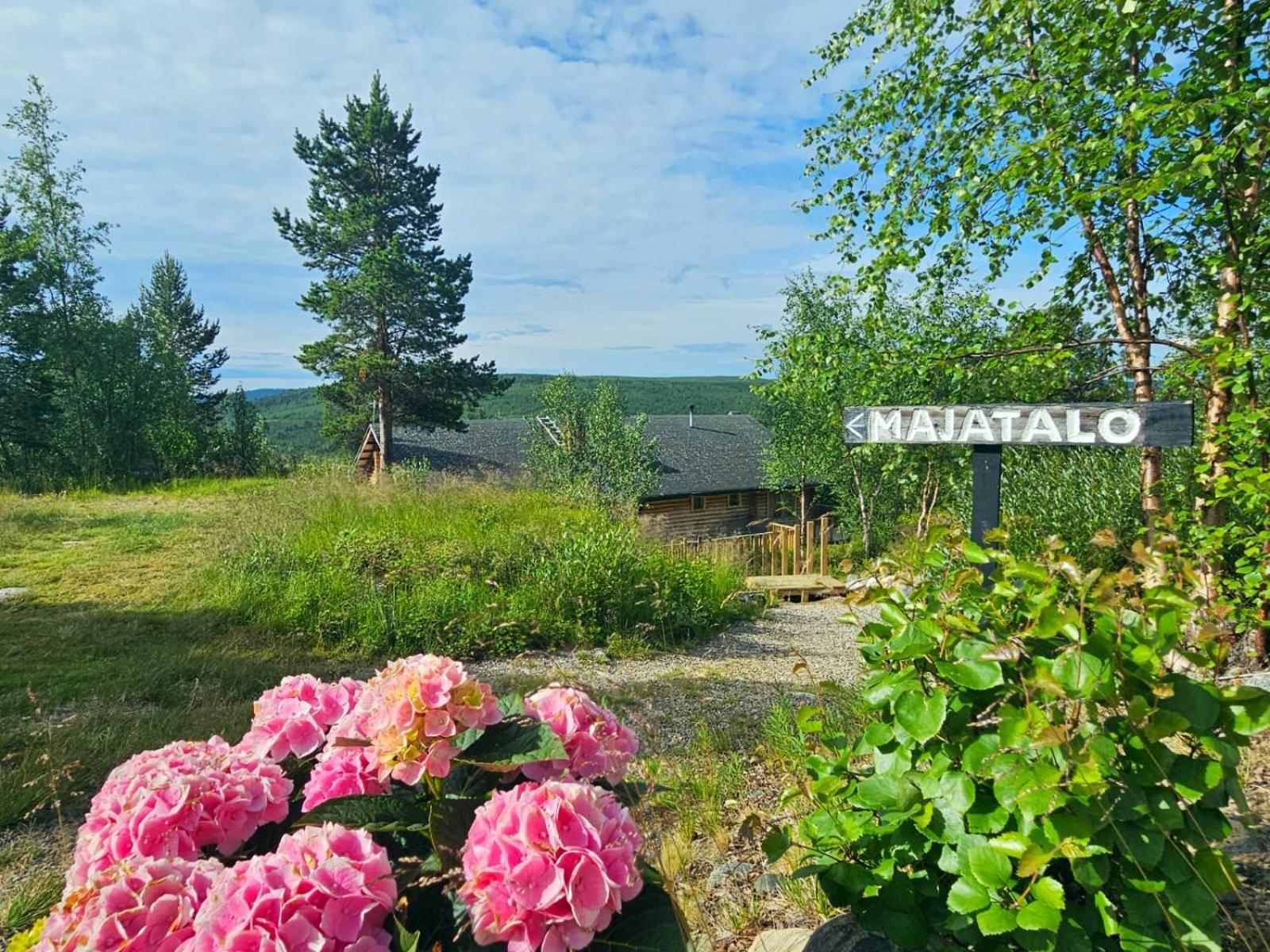 Manna Bb Hotel Karigasniemi Buitenkant foto